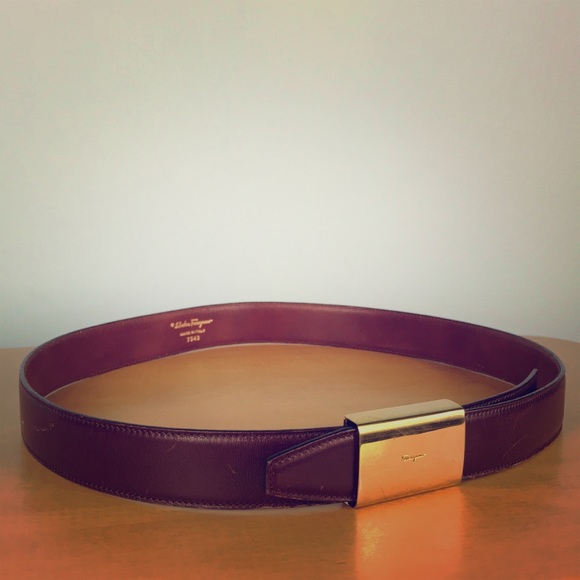Salvatore Ferragamo Accessories - Salvatore Ferragamo 🌺 Leather Logo Buckle Belt